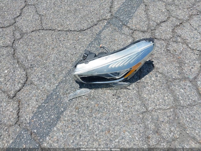 1FMCU9J93JUA67233 Ford Escape Titanium