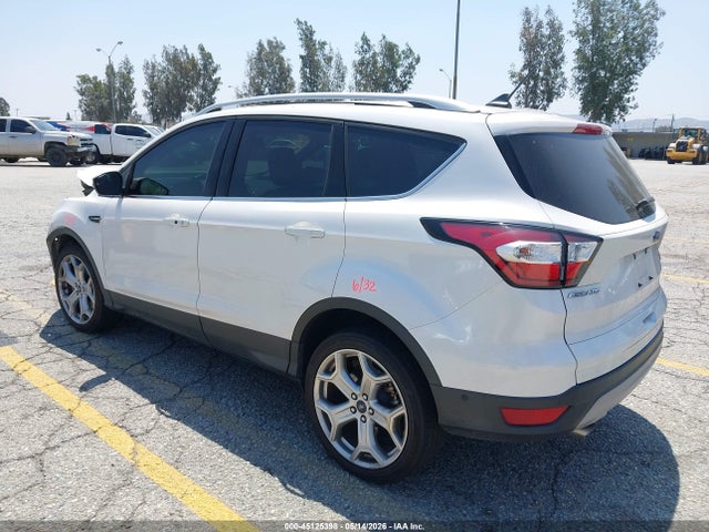 1FMCU9J93JUA67233 Ford Escape Titanium