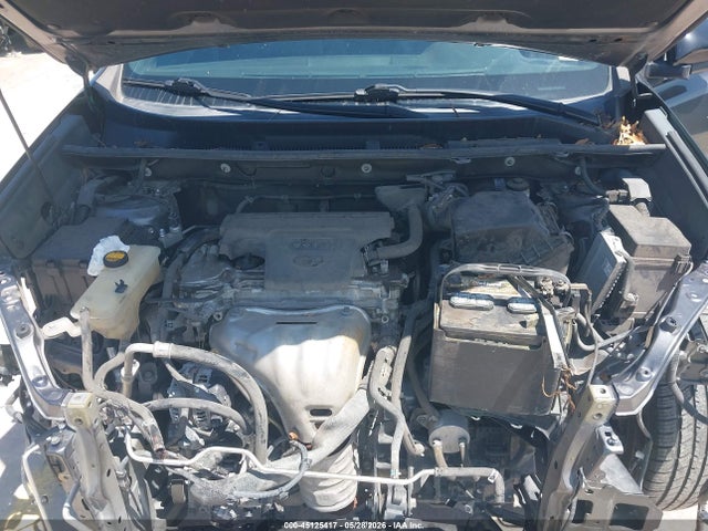 2T3NFREV8GW298283 Toyota RAV4 SE