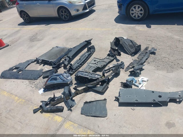 2T3NFREV8GW298283 Toyota RAV4 SE