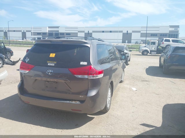 45125495 :رقم المزاد ، 5TDYK3DC7CS276597 vin ، 2012 Toyota Sienna Xle V6 8 Passenger مزاد بيع