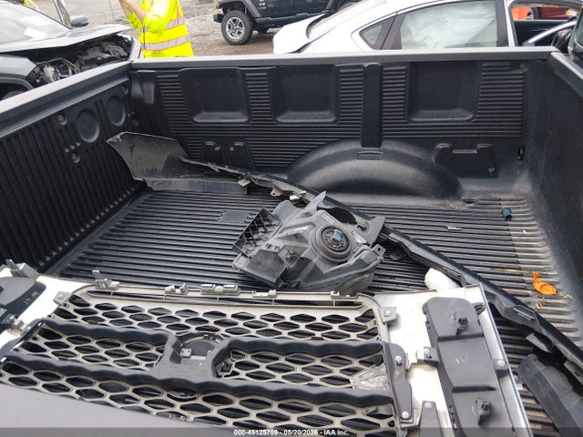 2017 Nissan Titan Sv მანქანა იყიდება აუქციონზე, vin: 1N6AA1E6XHN562648, აუქციონის ნომერი: 45125709