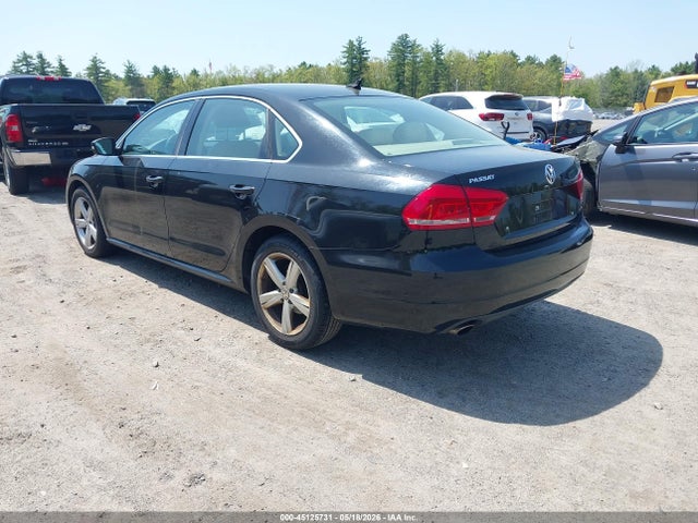 2013 Volkswagen Passat 2.5l Se მანქანა იყიდება აუქციონზე, vin: 1VWBP7A33DC045036, აუქციონის ნომერი: 45125731