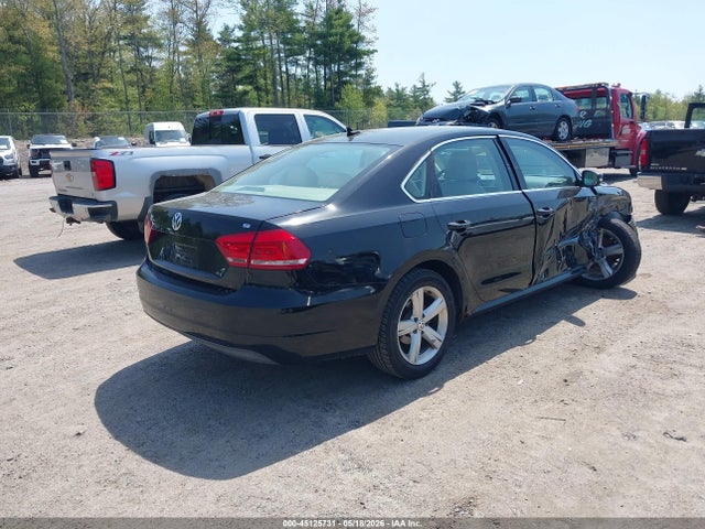 2013 Volkswagen Passat 2.5l Se მანქანა იყიდება აუქციონზე, vin: 1VWBP7A33DC045036, აუქციონის ნომერი: 45125731