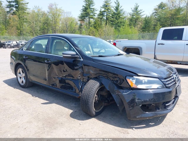 2013 Volkswagen Passat 2.5l Se მანქანა იყიდება აუქციონზე, vin: 1VWBP7A33DC045036, აუქციონის ნომერი: 45125731