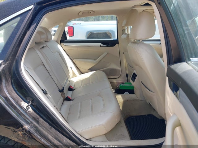 2013 Volkswagen Passat 2.5l Se მანქანა იყიდება აუქციონზე, vin: 1VWBP7A33DC045036, აუქციონის ნომერი: 45125731
