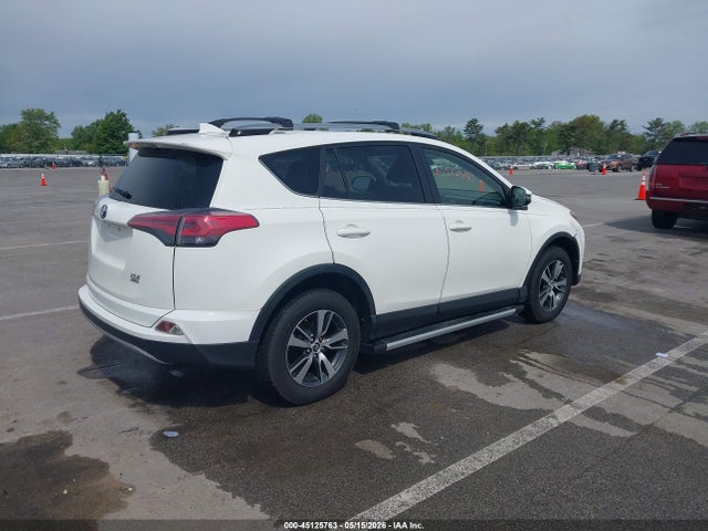 Toyota Rav4 Xle 2018 JTMRFREV4JJ725305 Image 4