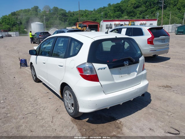 45125817 :رقم المزاد ، JHMGE8H30CC000319 vin ، 2012 Honda Fit مزاد بيع