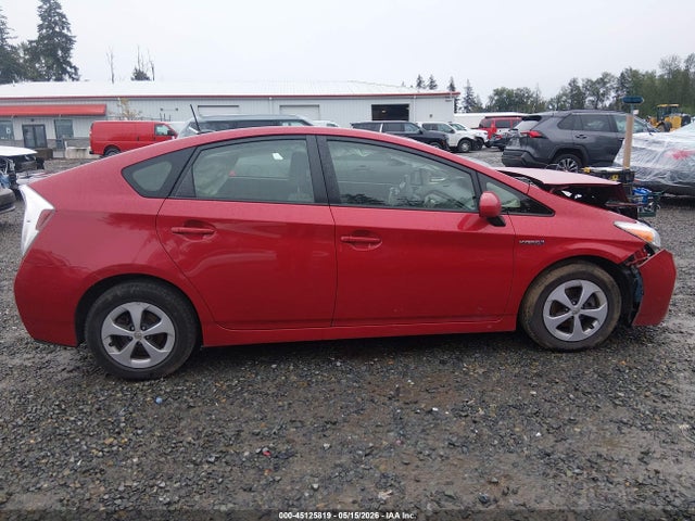 Toyota Prius Three 2014 JTDKN3DU5E1756773 Image 13
