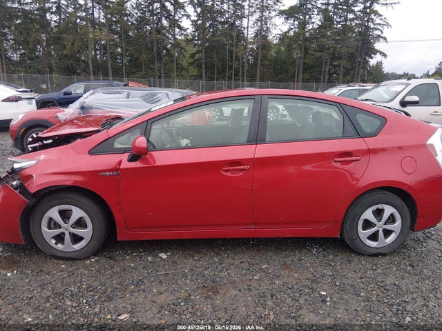 Toyota Prius Three 2014 JTDKN3DU5E1756773 Image 14