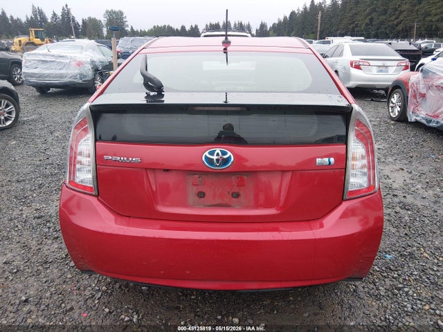 Toyota Prius Three 2014 JTDKN3DU5E1756773 Image 16