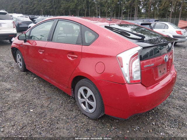 Toyota Prius Three 2014 JTDKN3DU5E1756773 Image 3