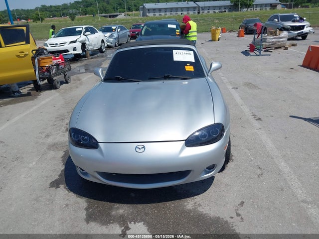 2005 Mazda Mx-5 Miata Ls მანქანა იყიდება აუქციონზე, vin: JM1NB353550413527, აუქციონის ნომერი: 45125898