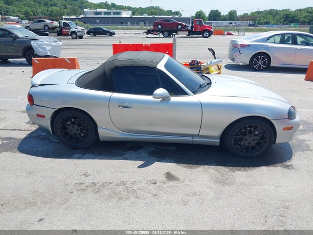 2005 Mazda Mx-5 Miata Ls მანქანა იყიდება აუქციონზე, vin: JM1NB353550413527, აუქციონის ნომერი: 45125898