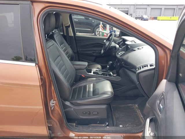 1FMCU0J99HUA73107 Ford Escape Titanium