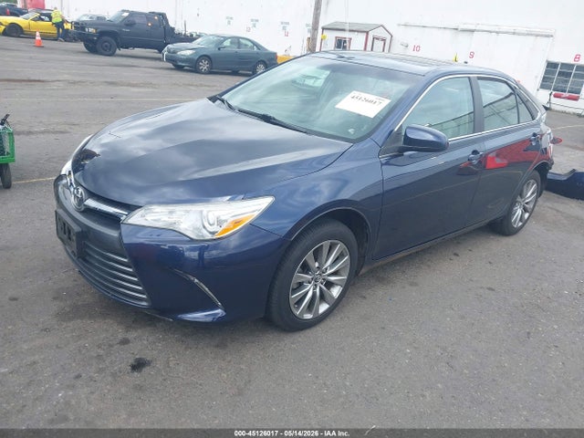 2015 Toyota Camry Xle მანქანა იყიდება აუქციონზე, vin: 4T1BF1FK0FU877400, აუქციონის ნომერი: 45126017