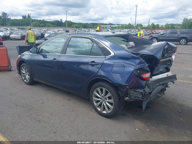 2015 Toyota Camry Xle მანქანა იყიდება აუქციონზე, vin: 4T1BF1FK0FU877400, აუქციონის ნომერი: 45126017