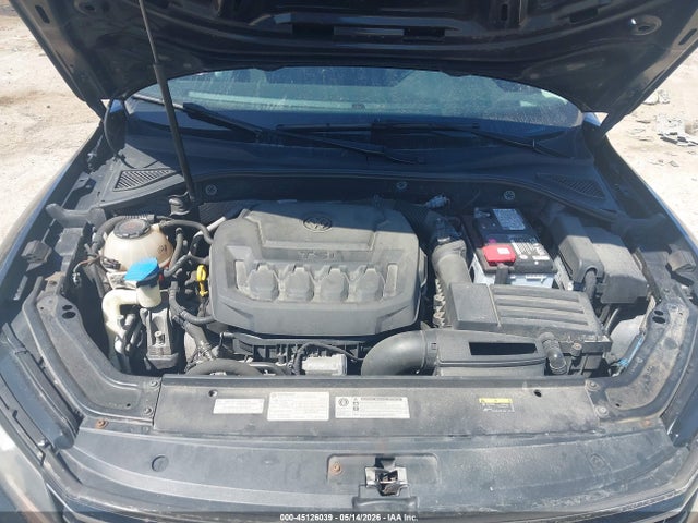 2018 Volkswagen Passat 2.0t R-line/2.0t S მანქანა იყიდება აუქციონზე, vin: 1VWAA7A3XJC029876, აუქციონის ნომერი: 45126039