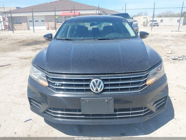2018 Volkswagen Passat 2.0t R-line/2.0t S მანქანა იყიდება აუქციონზე, vin: 1VWAA7A3XJC029876, აუქციონის ნომერი: 45126039