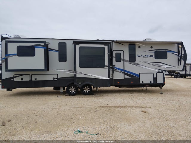 Keystone Avalance 2018 4YDF37522JE760484 Image 18