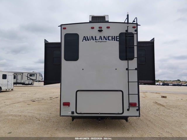 Keystone Avalance 2018 4YDF37522JE760484 Image 14