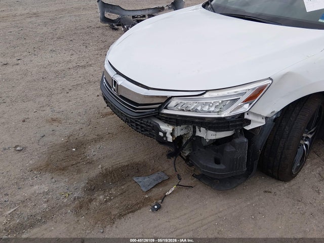Aukcja sprzedaży 2017 Honda Accord Touring V6, vin: 1HGCR3F91HA001109, numer aukcji: 45126109