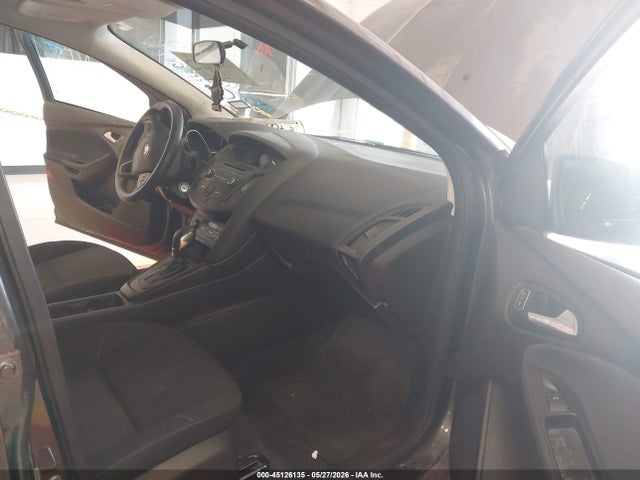 1FADP3FE5HL276949 Ford FOCUS SE