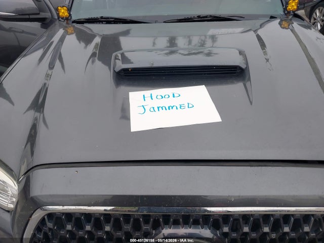 3TMCZ5AN1KM270459 Toyota Tacoma Trd Sport