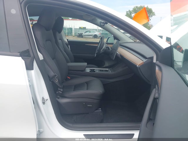 Aukcja sprzedaży 2025 Tesla Model Y Long Range Dual Motor All-wheel Drive, vin: 7SAYGDEEXSF244370, numer aukcji: 45126164