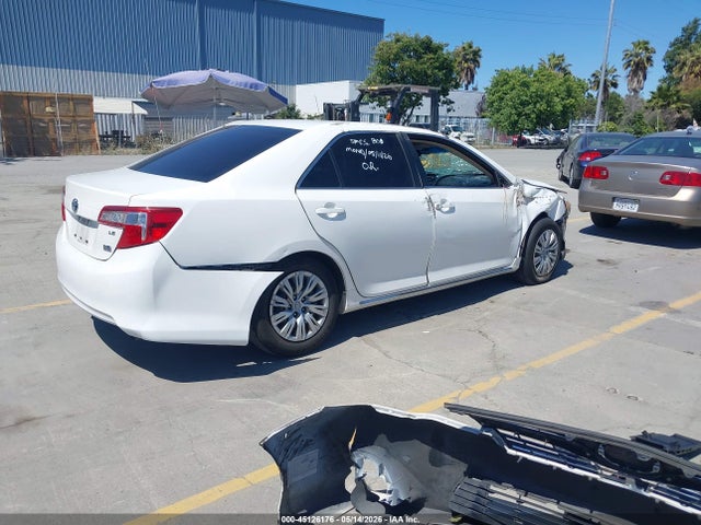2012 Toyota Camry Hybrid Le მანქანა იყიდება აუქციონზე, vin: 4T1BD1FK6CU061230, აუქციონის ნომერი: 45126176