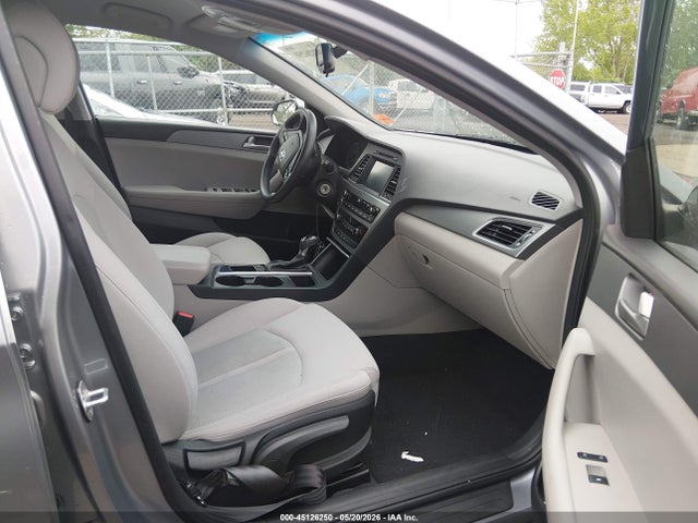 2017 Hyundai Sonata Se მანქანა იყიდება აუქციონზე, vin: 5NPE24AF9HH576842, აუქციონის ნომერი: 45126250