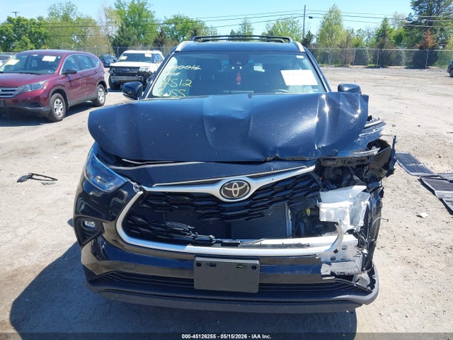 45126255 :رقم المزاد ، 5TDHZRBHXNS579261 vin ، 2022 Toyota Highlander Xle مزاد بيع