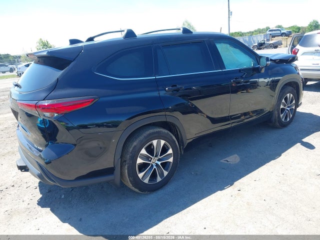 45126255 :رقم المزاد ، 5TDHZRBHXNS579261 vin ، 2022 Toyota Highlander Xle مزاد بيع