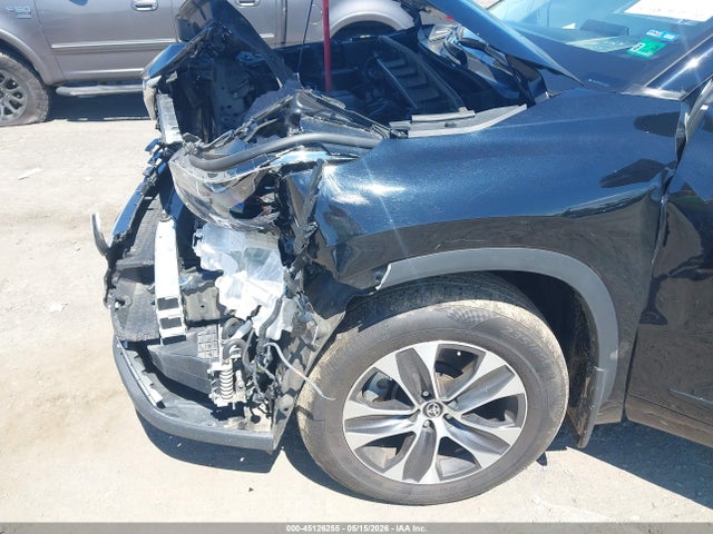 45126255 :رقم المزاد ، 5TDHZRBHXNS579261 vin ، 2022 Toyota Highlander Xle مزاد بيع