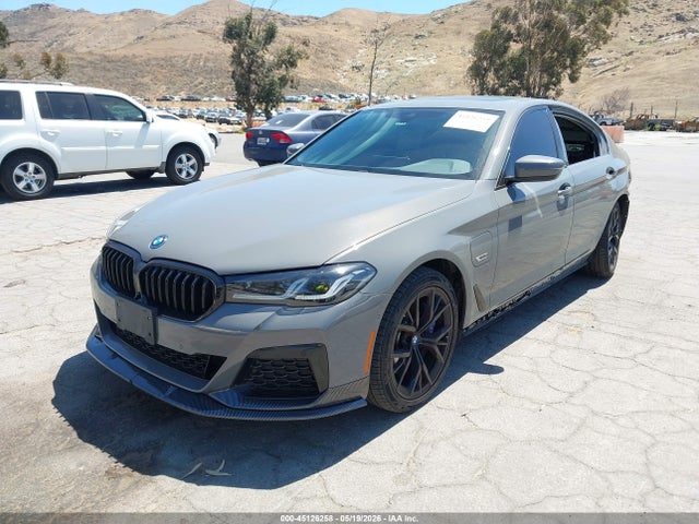 BMW 530e 2022 WBA13AG05NCK64745 Image 2