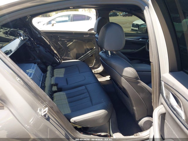 BMW 530e 2022 WBA13AG05NCK64745 Image 8