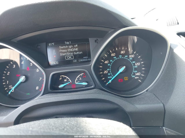 45126259 :رقم المزاد ، 1FMCU9JX4FUC20126 vin ، 2015 Ford Escape Titanium مزاد بيع