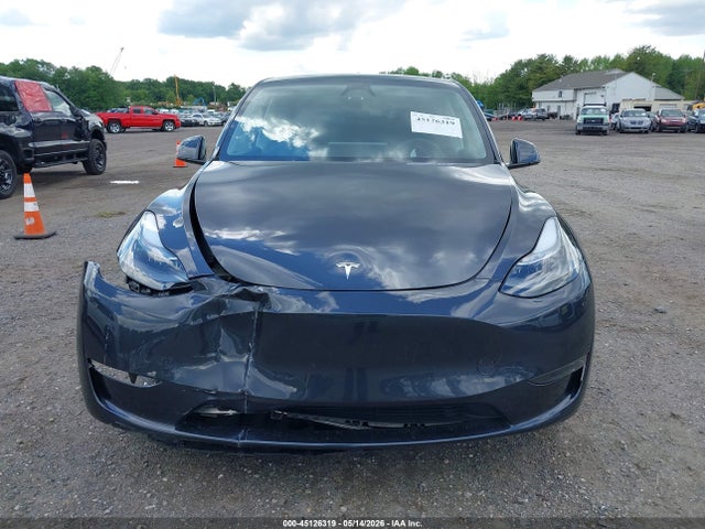 Продаж на аукціоні авто 2024 Tesla Model Y Long Range Dual Motor All-wheel Drive, vin: 7SAYGDEE6RA277177, номер лоту: 45126319