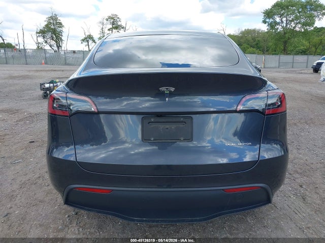 Продаж на аукціоні авто 2024 Tesla Model Y Long Range Dual Motor All-wheel Drive, vin: 7SAYGDEE6RA277177, номер лоту: 45126319