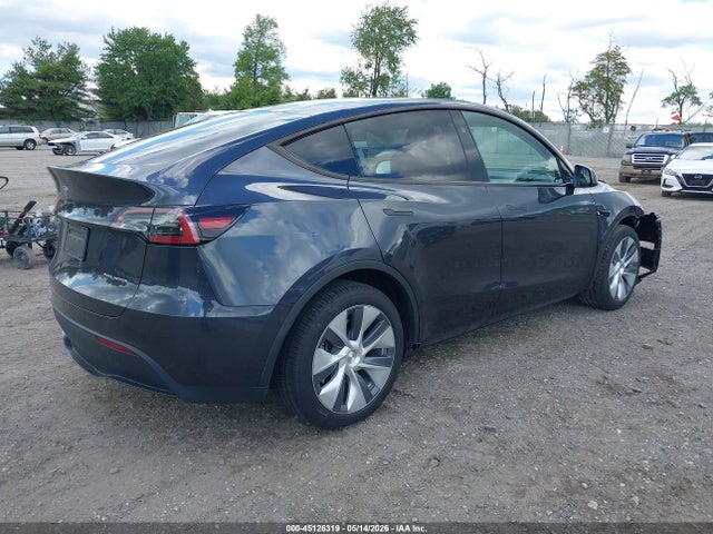 Продаж на аукціоні авто 2024 Tesla Model Y Long Range Dual Motor All-wheel Drive, vin: 7SAYGDEE6RA277177, номер лоту: 45126319