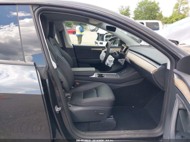 Продаж на аукціоні авто 2024 Tesla Model Y Long Range Dual Motor All-wheel Drive, vin: 7SAYGDEE6RA277177, номер лоту: 45126319