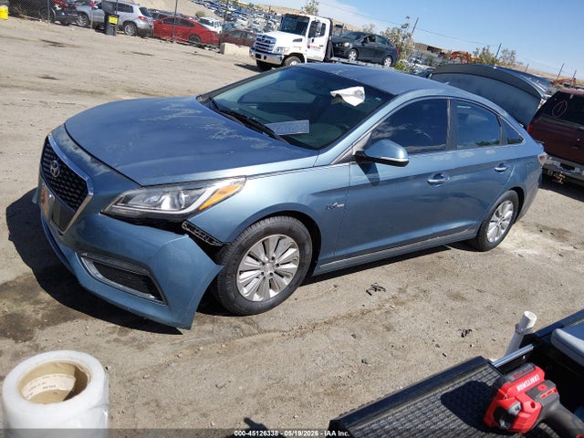 Hyundai Sonata Hybrid Se 2016 KMHE24L15GA035306 Image 2