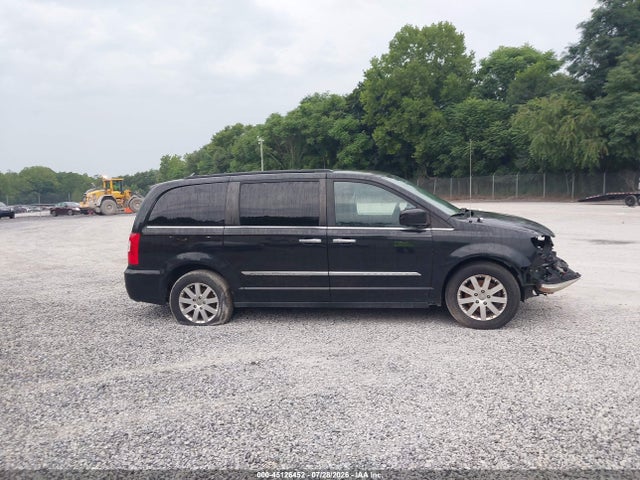 45126452 :رقم المزاد ، 2C4RC1BG1FR514324 vin ، 2015 Chrysler Town & Country Touring مزاد بيع