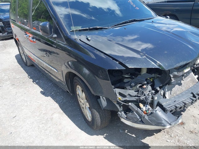 45126452 :رقم المزاد ، 2C4RC1BG1FR514324 vin ، 2015 Chrysler Town & Country Touring مزاد بيع