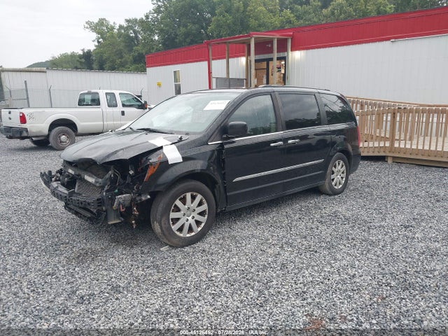 45126452 :رقم المزاد ، 2C4RC1BG1FR514324 vin ، 2015 Chrysler Town & Country Touring مزاد بيع