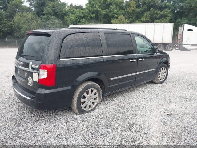 45126452 :رقم المزاد ، 2C4RC1BG1FR514324 vin ، 2015 Chrysler Town & Country Touring مزاد بيع