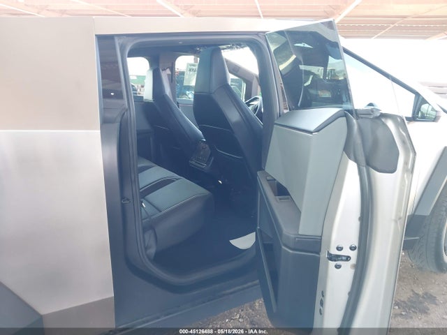 7G2CEHEDXSA062657 Tesla Cybertruck All-wheel Drive