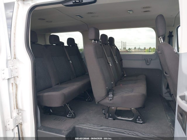 1FMZK1ZM1HKB35982 Ford Transit-150 Xl