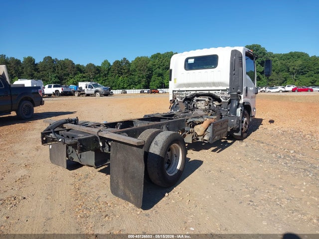 45126553 :رقم المزاد ، JALB4W172B7402316 vin ، 2011 Isuzu Npr Dsl Reg At Eco-max مزاد بيع