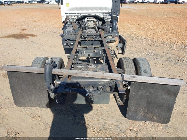 45126553 :رقم المزاد ، JALB4W172B7402316 vin ، 2011 Isuzu Npr Dsl Reg At Eco-max مزاد بيع